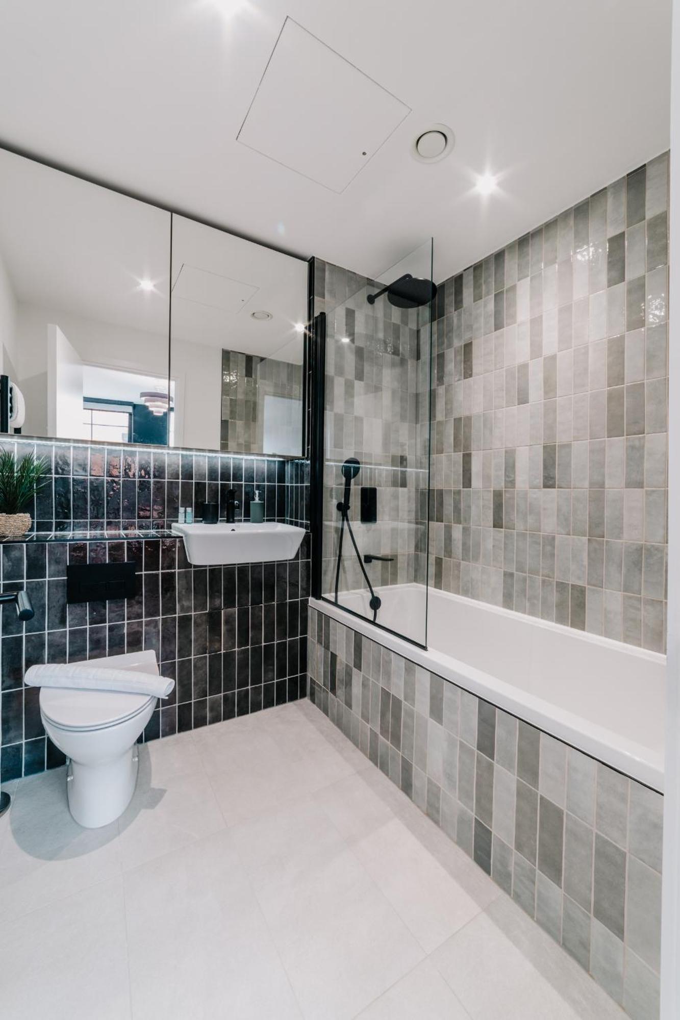 Stunning Grade II City Pad, Families, Contractors, Fast Wifi Birmingham Exterior photo
